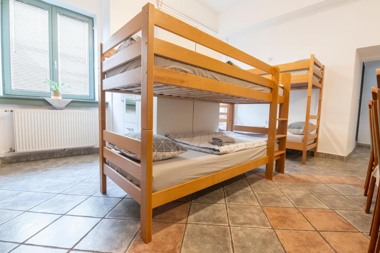 Hostel Vojnik Esterno foto