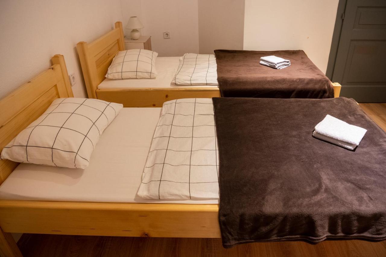 Hostel Vojnik Esterno foto